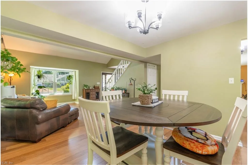 105 Kyle CIR, YORKTOWN VA 23693 thumb 8