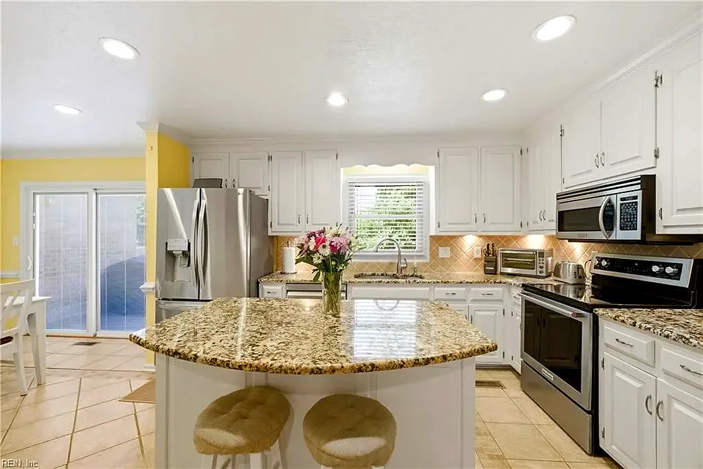 14 Valmoore DR, POQUOSON VA 23662 thumb 10