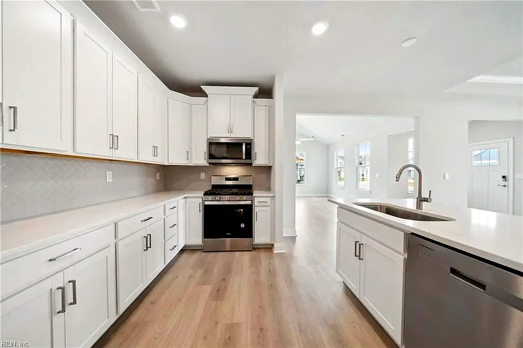 2213 Edwin DR, CHESAPEAKE VA 23322 thumb 12