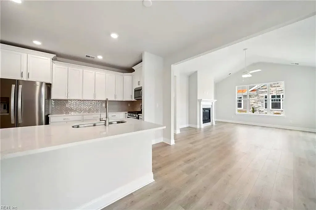 2213 Edwin DR, CHESAPEAKE VA 23322 thumb 9