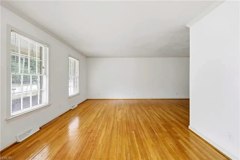 4113 Taylor RD, CHESAPEAKE VA 23321 - Photo 5
