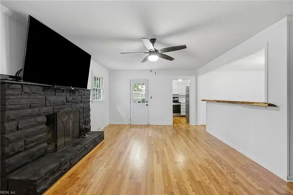 4113 Taylor RD, CHESAPEAKE VA 23321 thumb 6