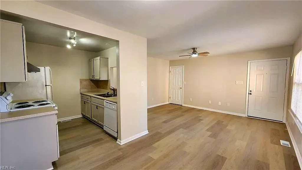 1512 Colonial AVE #A, NORFOLK VA 23517 thumb 8