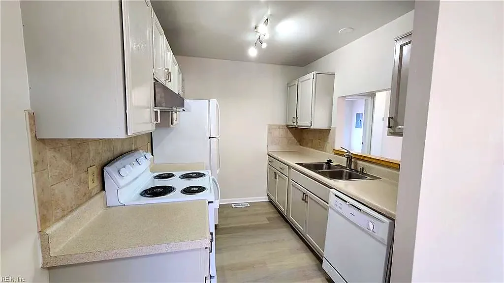 1512 Colonial AVE #A, NORFOLK VA 23517 thumb 9