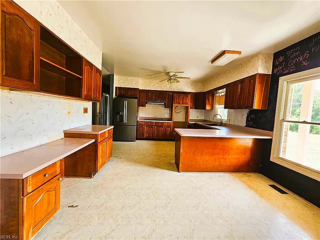 1981 Cobham Wharf RD, SURRY VA 23883 thumb 6