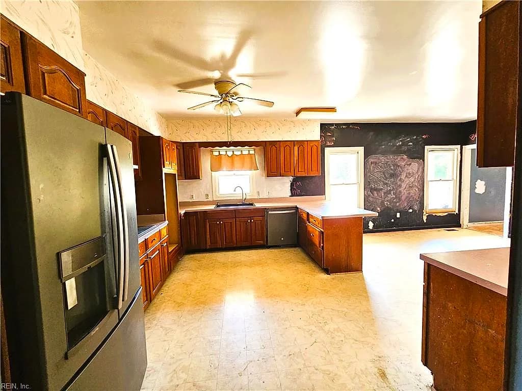 1981 Cobham Wharf RD, SURRY VA 23883 thumb 7