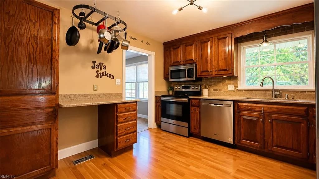 840 Moyer RD, NEWPORTNEWS VA 23608 thumb 6