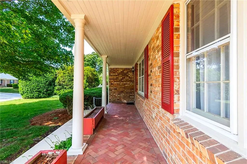 4536 Biscayne DR, VIRGINIABEACH VA 23455 - Photo 3