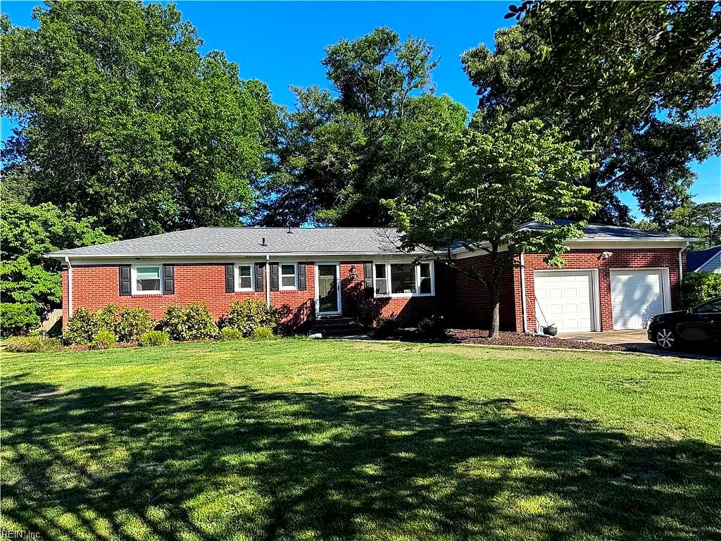 928 GENERAL STUART DR, VIRGINIA BEACH VA 23454 - Main photo