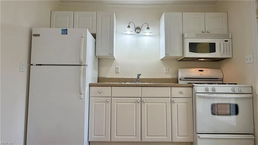 1607 Grimes RD, HAMPTON VA 23663 thumb 6