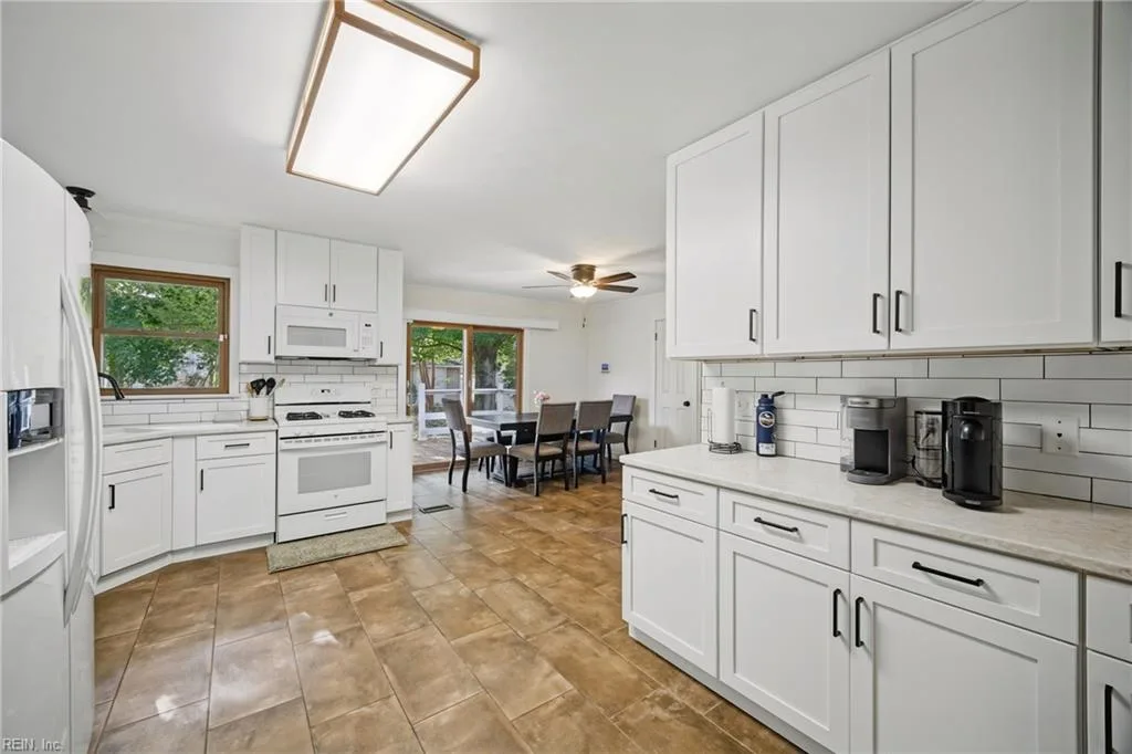 809 Grantham LN, CHESAPEAKE VA 23322 thumb 9