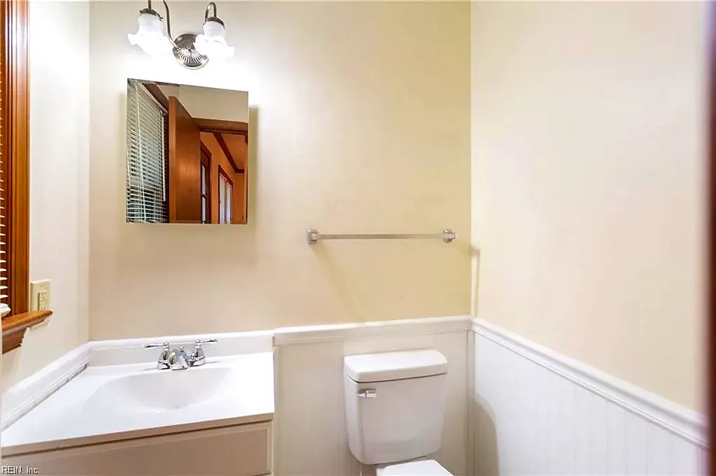 106 Rowe DR, POQUOSON VA 23662 thumb 12