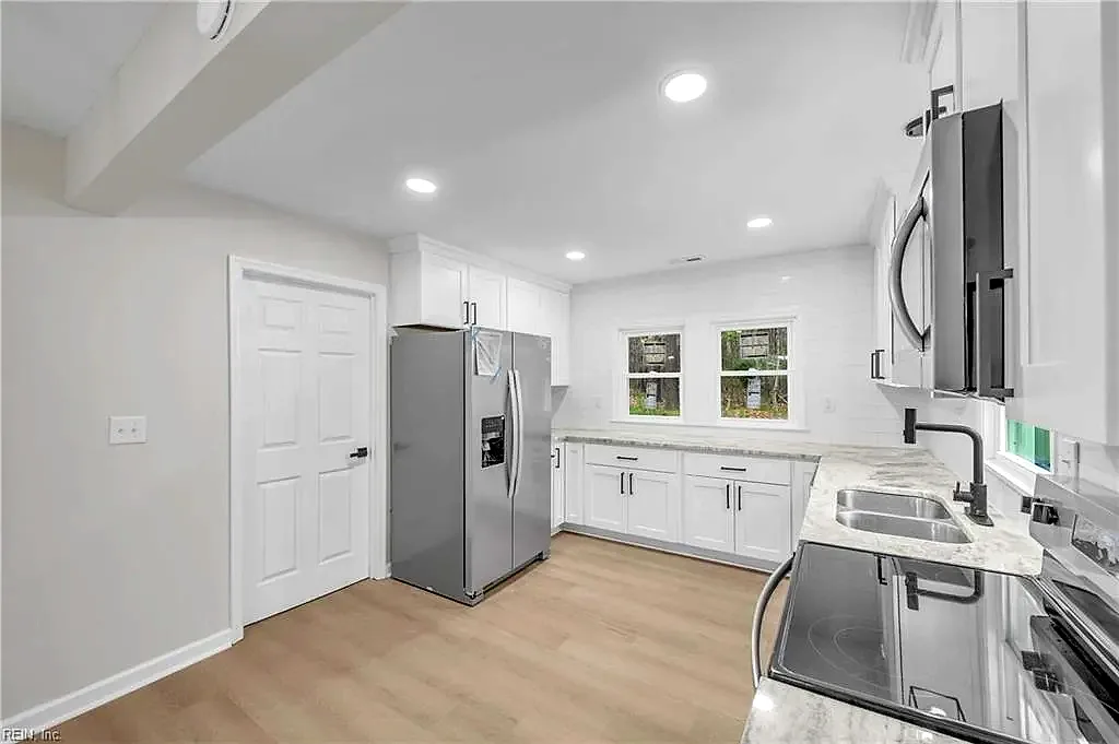 12050 Greenbrier LN, SMITHFIELD VA 23430 thumb 11