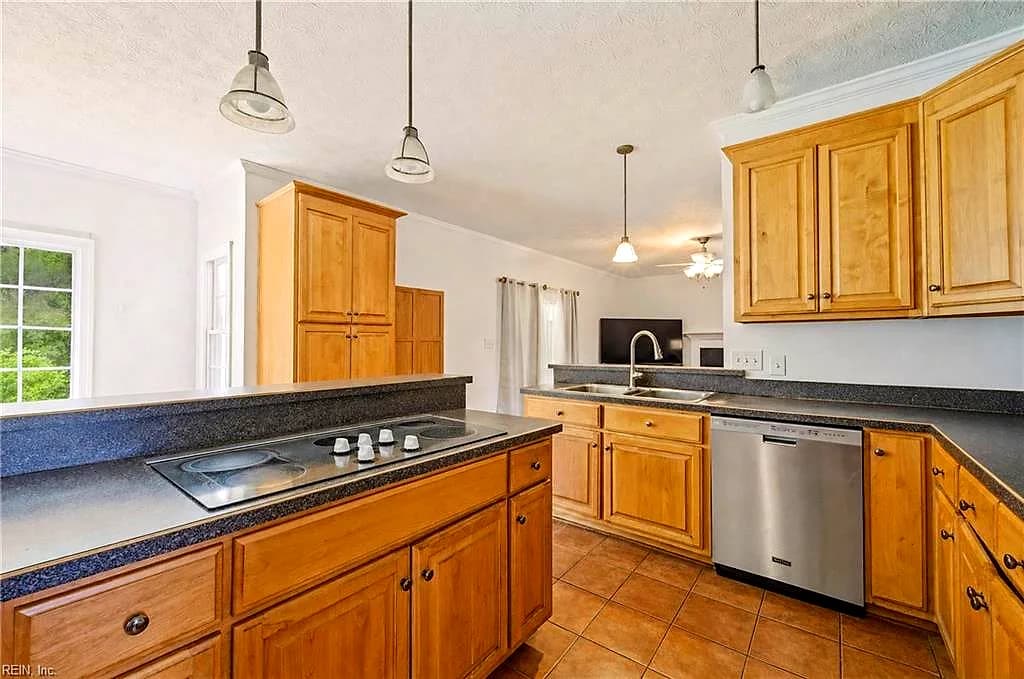 117 Benjamins CT, SEAFORD VA 23696 thumb 9