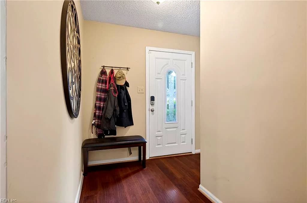 4048 Barkleaf DR, VIRGINIABEACH VA 23462 - Photo 5