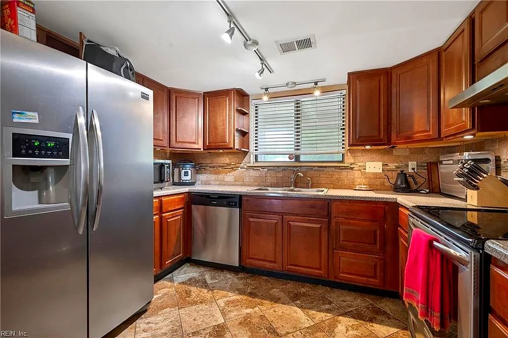4048 Barkleaf DR, VIRGINIABEACH VA 23462 thumb 9