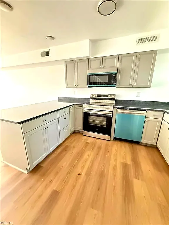 319 Main ST #8, WESTPOINT VA 23181 - Photo 4