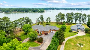 220 Olde Pond LN, YORKTOWN VA 23693 thumb 2