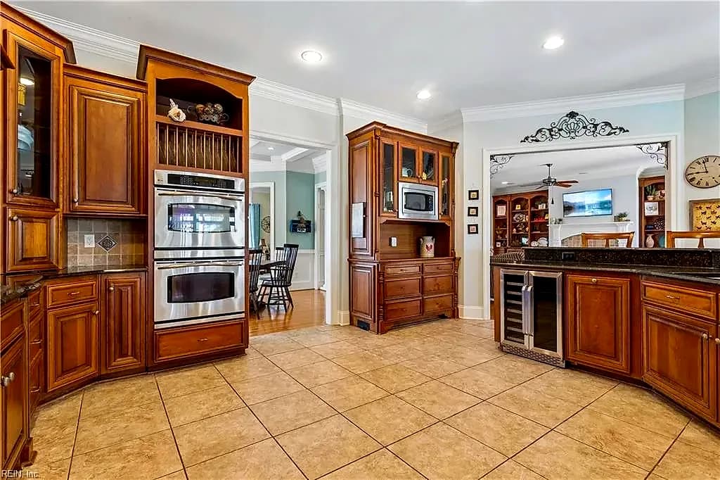 220 Olde Pond LN, YORKTOWN VA 23693 thumb 11