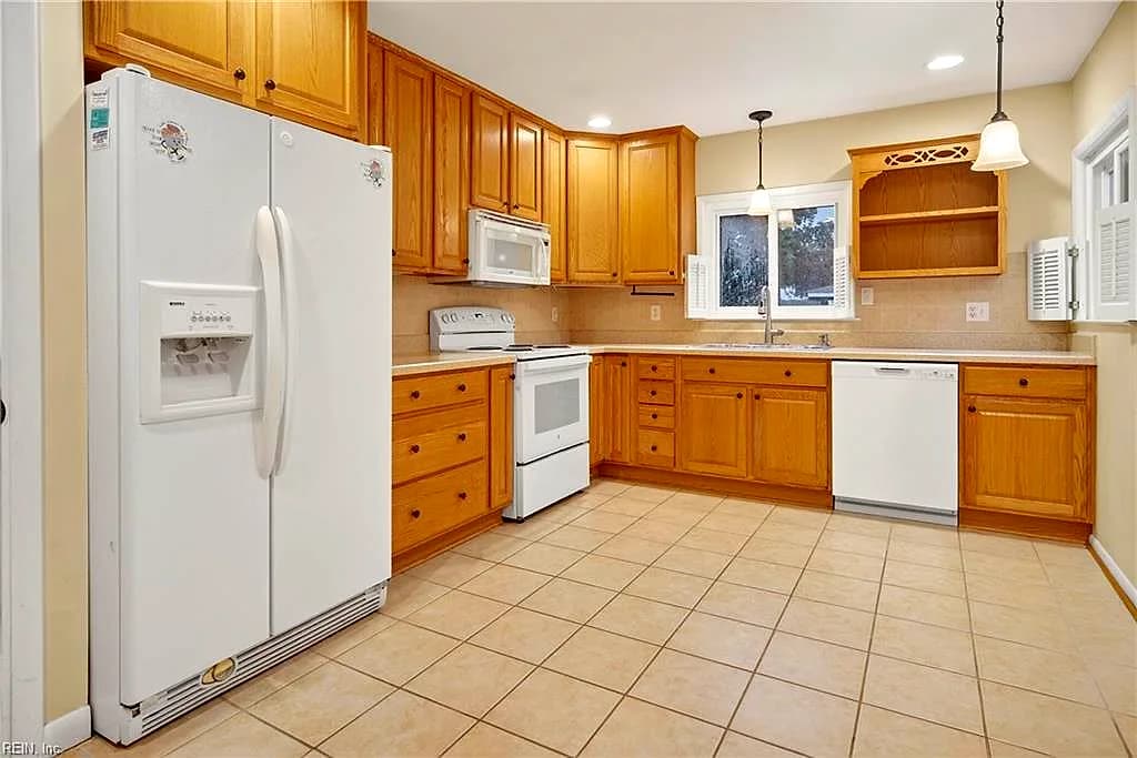 8516 Halprin DR, NORFOLK VA 23518 thumb 10