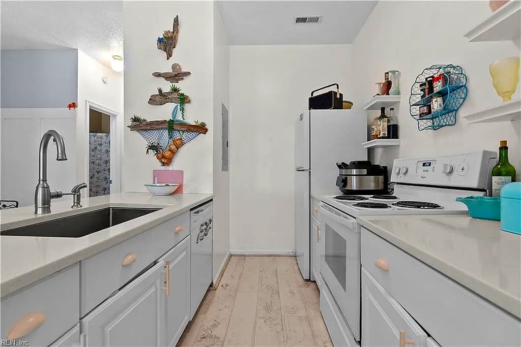 865 Little Bay AVE #4, NORFOLK VA 23503 thumb 7