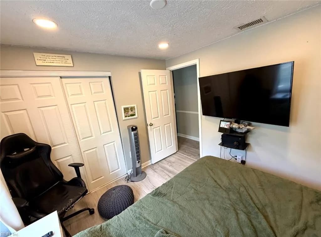 220 Rockingham DR, NEWPORTNEWS VA 23601 thumb 6