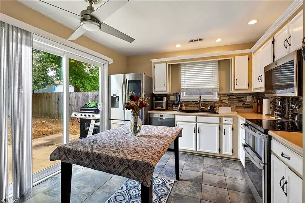 5440 Chatham Hall DR, VIRGINIABEACH VA 23465 thumb 12