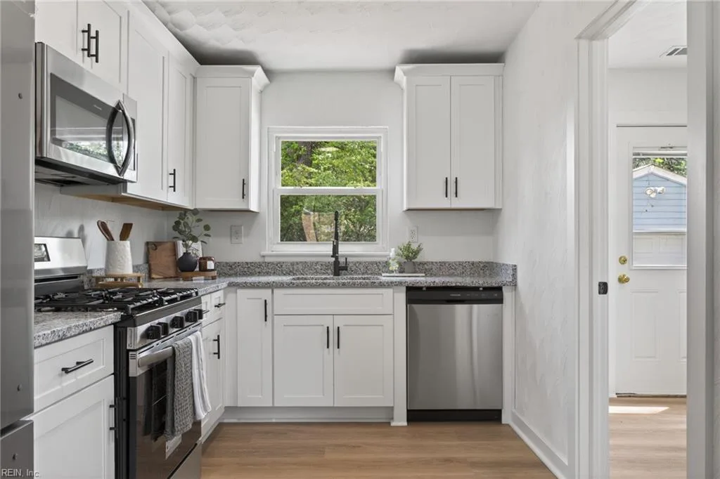 402 Orton ST, PORTSMOUTH VA 23701 thumb 9