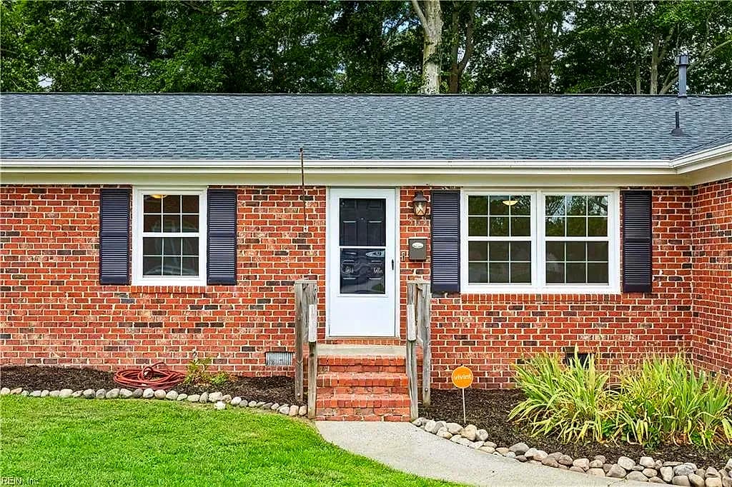 903 Sumter DR, NEWPORTNEWS VA 23608 - Photo 5