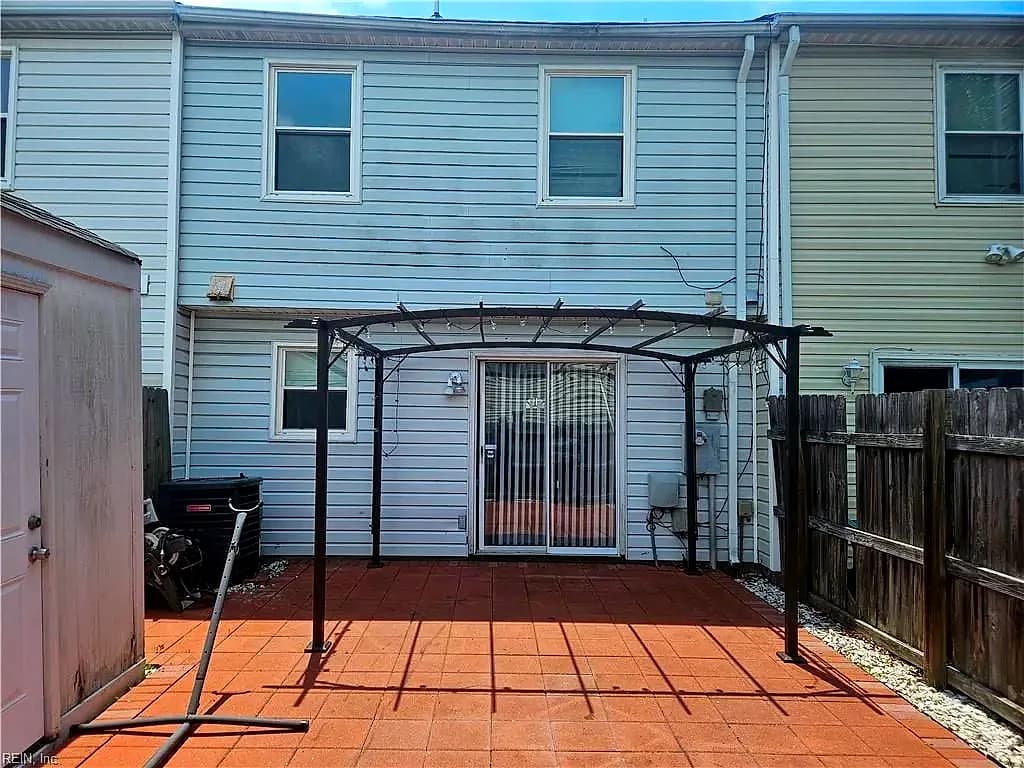 3202 Clover RD E, CHESAPEAKE VA 23321 - Photo 3
