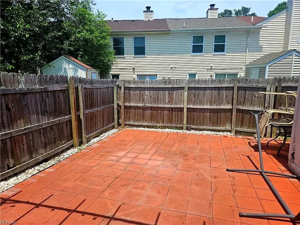 3202 Clover RD E, CHESAPEAKE VA 23321 - Photo 4