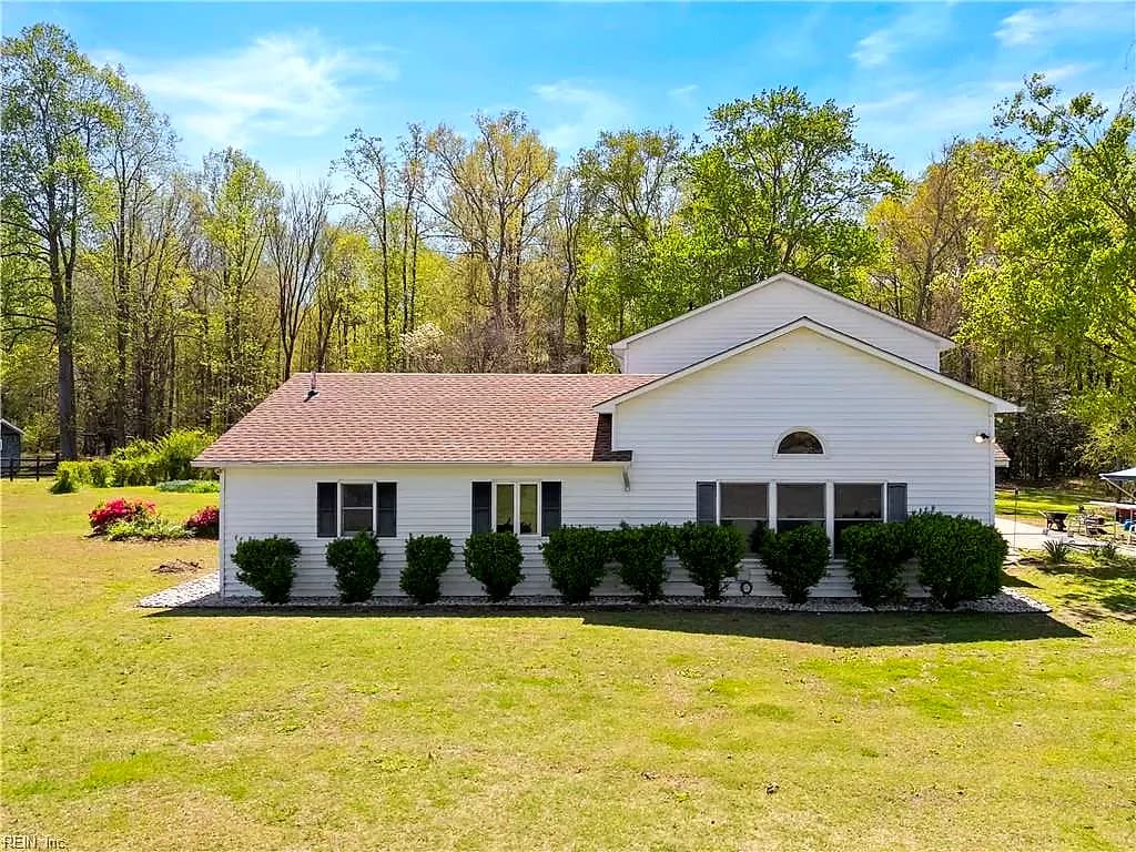12522 Doles RD, ZUNI VA 23898 - Photo 3