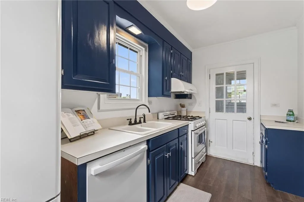 26 N Court ST, WINDSOR VA 23487 thumb 11