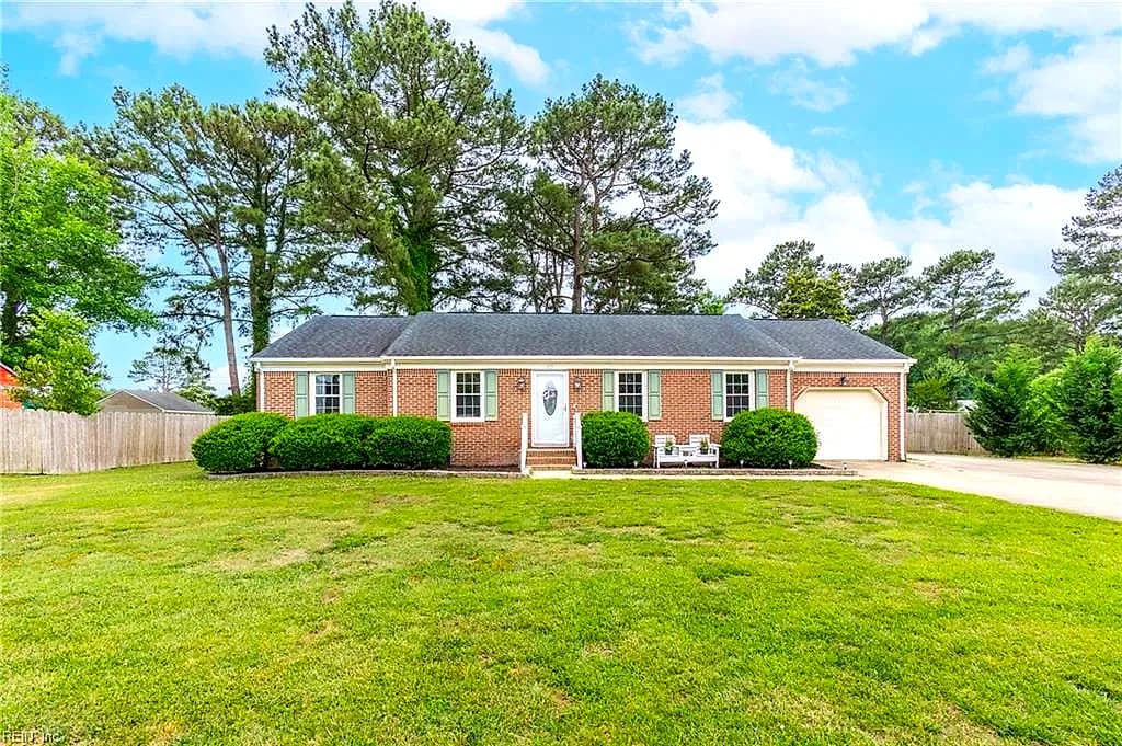 1421 Avon RD, CHESAPEAKE VA 23322 - Photo 2