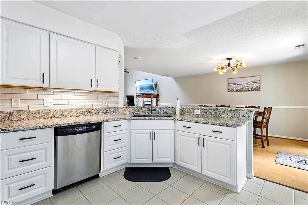 802 Thimbleby DR, NEWPORT NEWS VA 23608 thumb 12