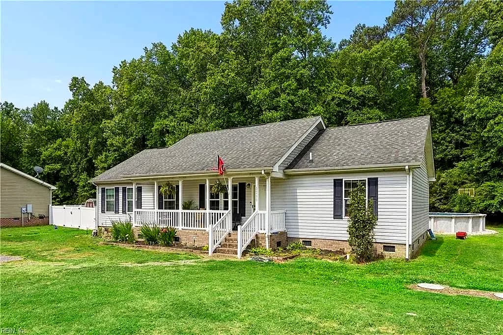 3290 Poplar DR, SMITHFIELD VA 23430 - Photo 4