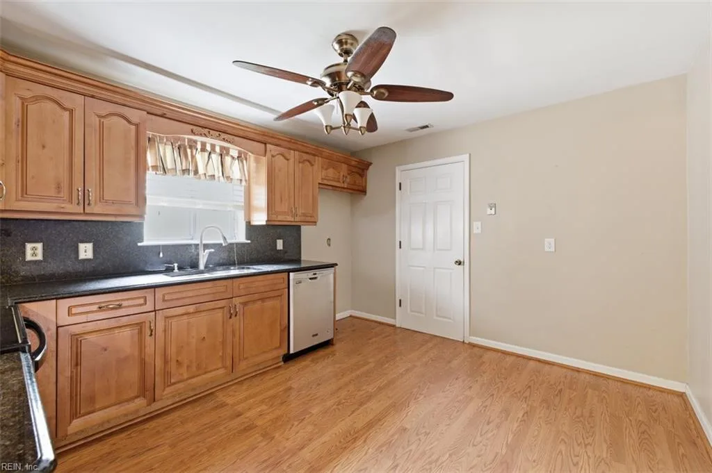 5337 Princess Anne RD, VIRGINIABEACH VA 23462 thumb 12