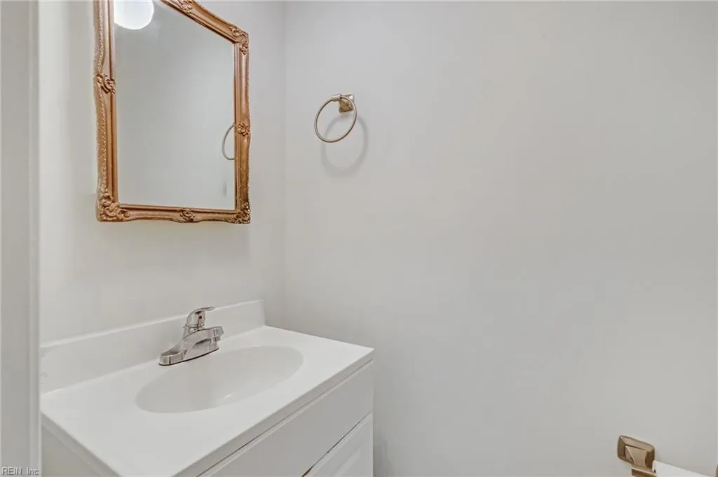 369 Circuit LN #A, NEWPORTNEWS VA 23608 thumb 11