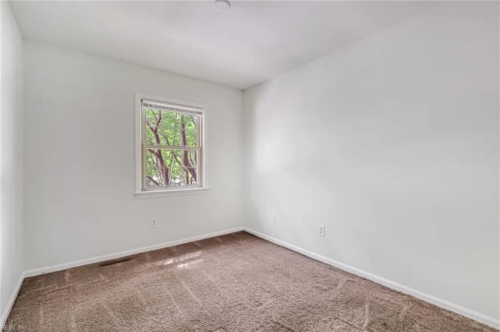 369 Circuit LN #A, NEWPORTNEWS VA 23608 thumb 12