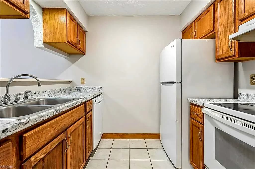 53 Treasure KY, HAMPTON VA 23666 thumb 12