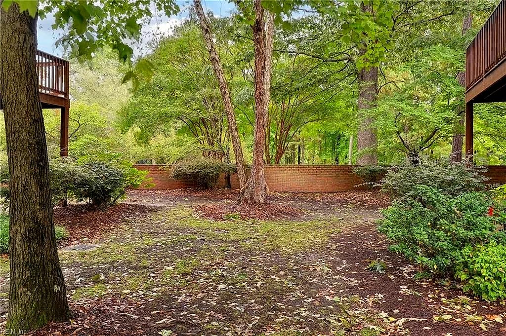 526 Ironwood DR, YORKTOWN VA 23693 - Photo 5