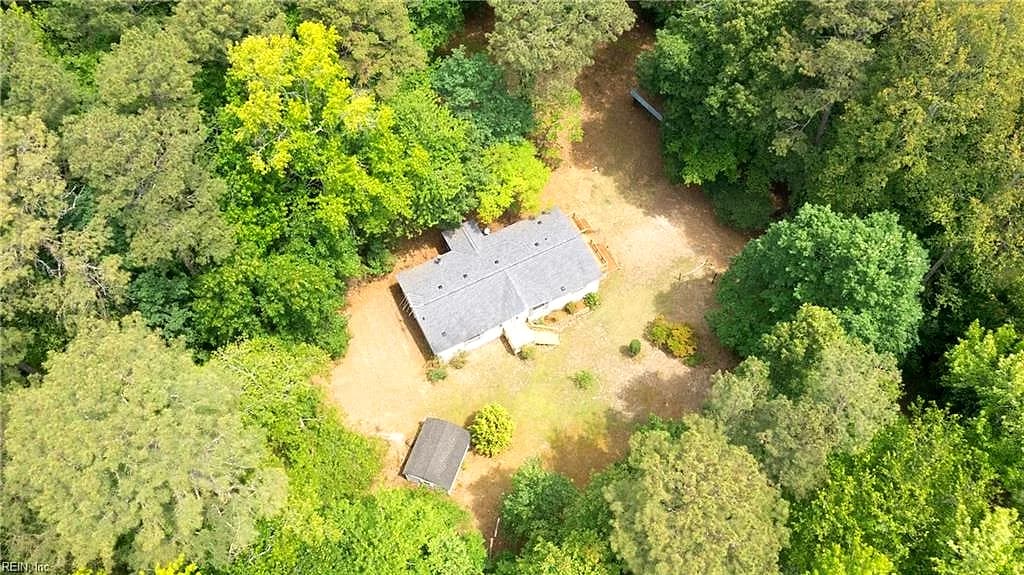 7695 Wagon  Run RD, GLOUCESTER VA 23061 - Photo 5