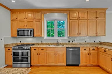 247 Hunts Neck RD, POQUOSON VA 23662 thumb 5