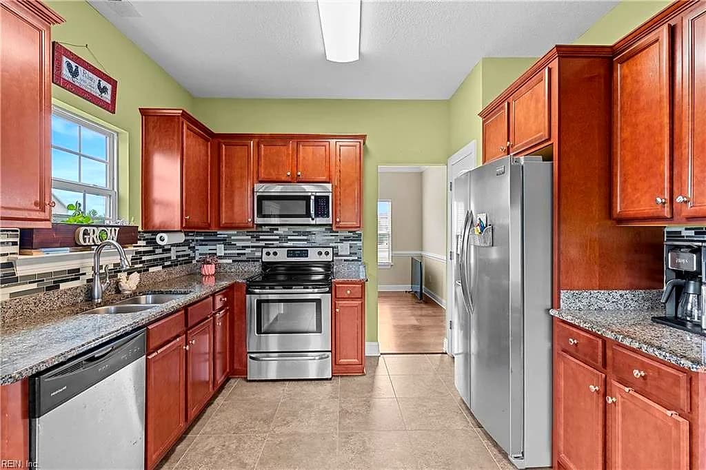 134 NW River DR, MOYOCK NC 27958 - Photo 5