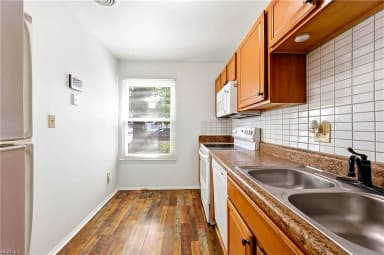 1529 Darren CIR, PORTSMOUTH VA 23701 thumb 8