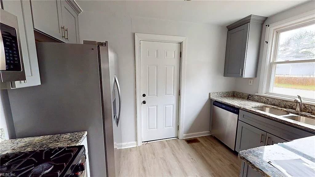 645 Surry ST, PORTSMOUTH VA 23707 - Photo 5