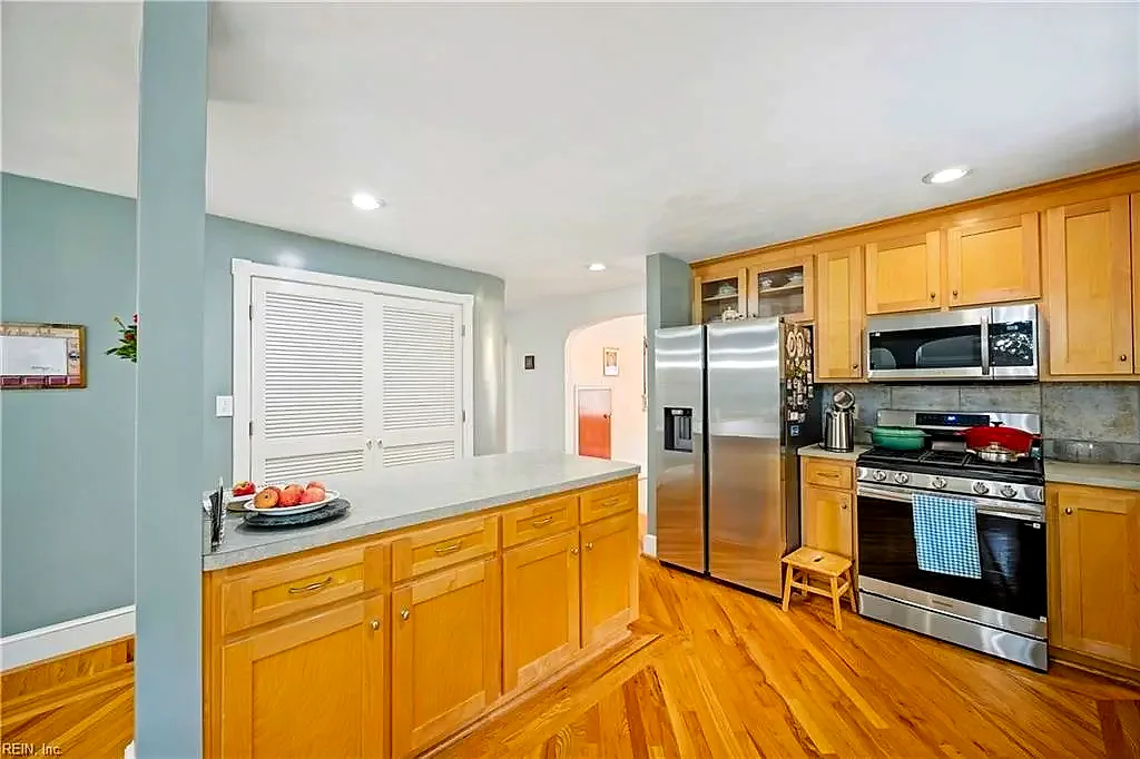 214 Sir Oliver RD, NORFOLK VA 23505 thumb 12