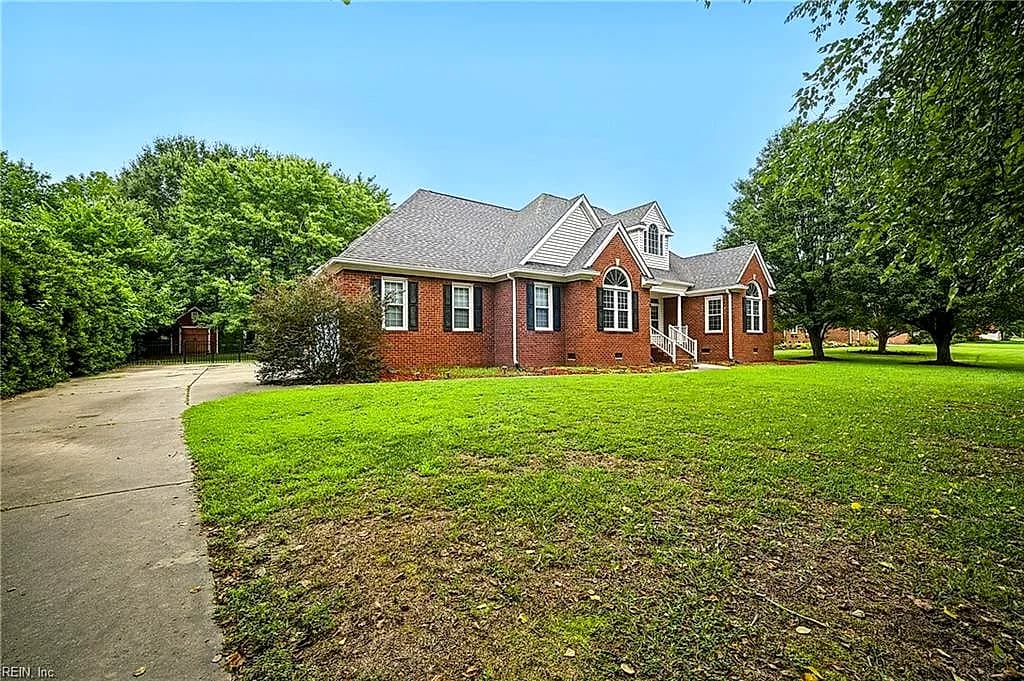 134 Kings Point DR, SUFFOLK VA 23434 - Photo 4