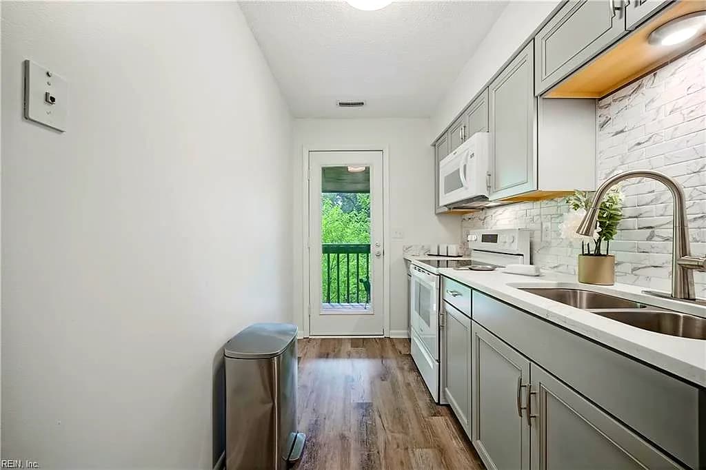 8530 Tidewater DR #314, NORFOLK VA 23503 thumb 9