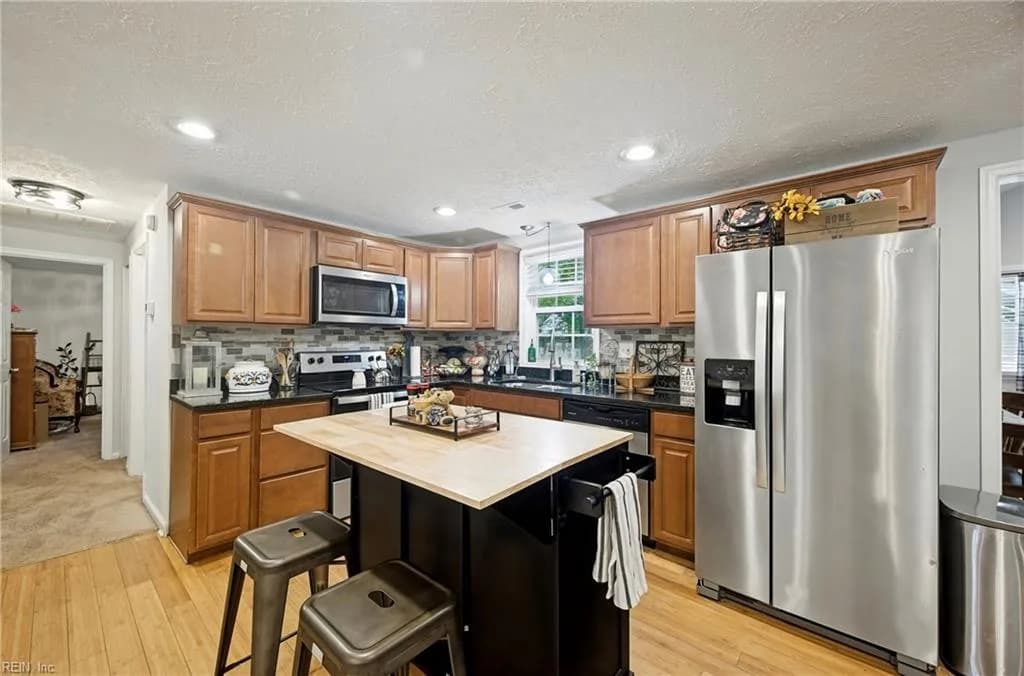 8729 Marlfield RD, GLOUCESTER VA 23061 thumb 8